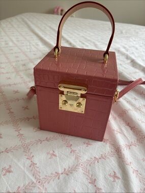 Pink chest box purse